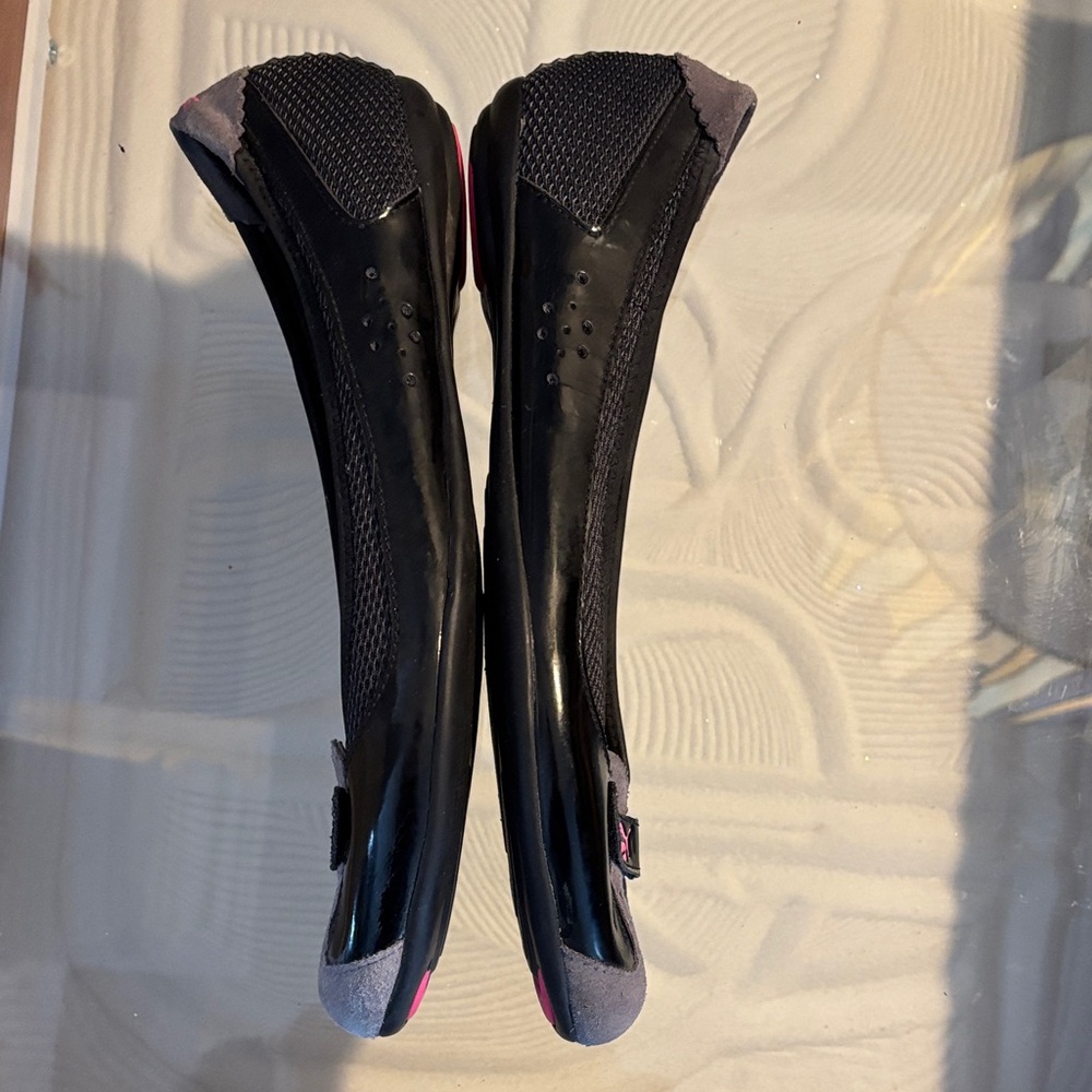 Puma Women's Black and Gray Loafers - Picture 9 of 10